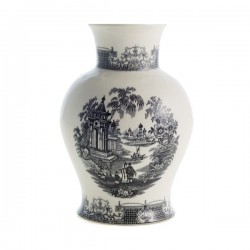 Florero pequeño negro...